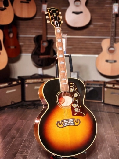 Gibson - SJ200 - Vintage Sunburst